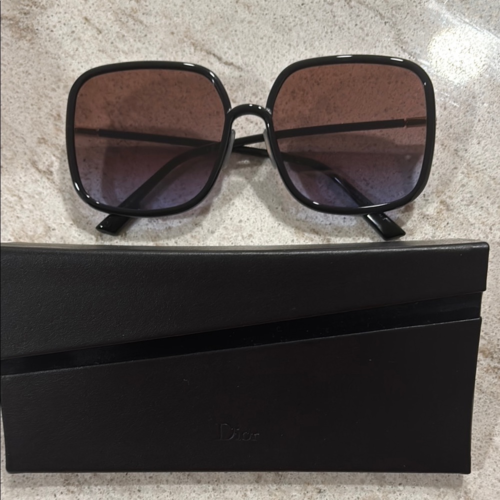 Dior Black Oversized Sunglasses Modern Design
